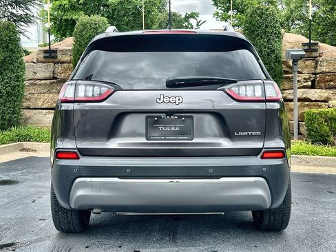 Used 2019 Jeep Cherokee Limited FWD image 4