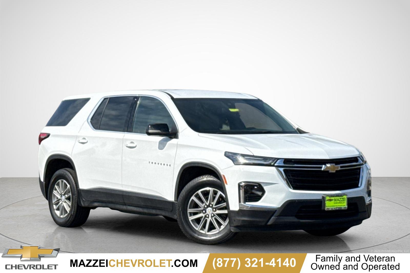 Used 2023 Chevrolet Traverse LS FWD image 1