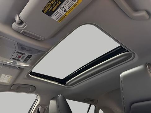 Used 2019 Toyota RAV4 Limited image 21