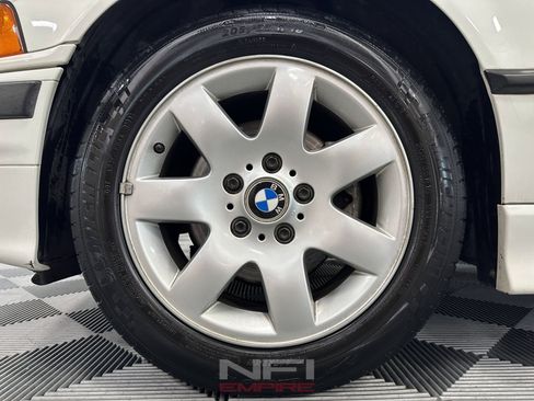 Used 1999 BMW 323i Convertible RWD image 21