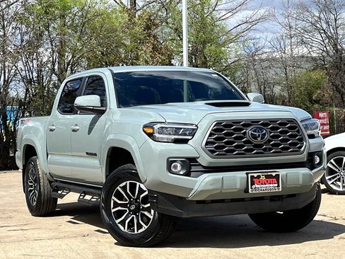 Used 2023 Toyota Tacoma TRD Sport w/ Technology Package image 2