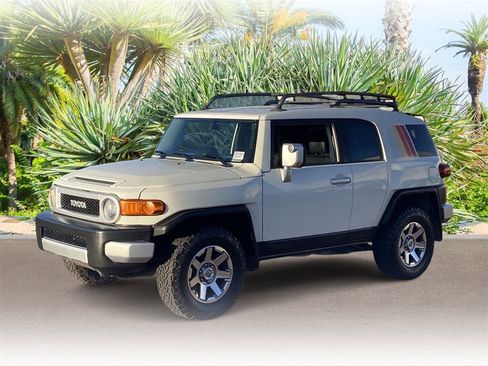Used 2014 Toyota FJ Cruiser 4WD image 1
