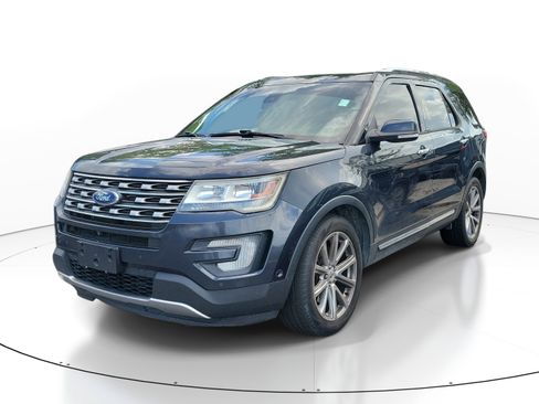 Used 2017 Ford Explorer Limited w/ Equipment Group 301A image 3