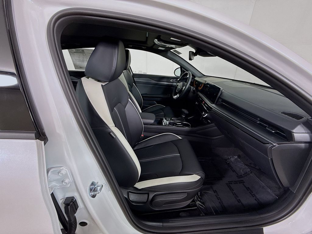 New 2026 Kia K5 GT-Line w/ GT-Line Premium Package AWD/4WD image 30