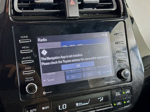 Used 2022 Toyota Prius LE image 21