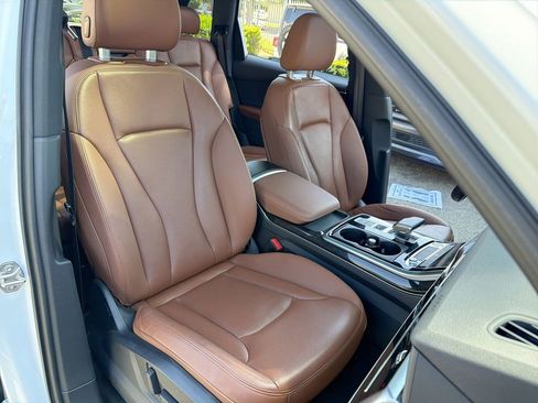 Used 2021 Audi Q7 3.0T Premium w/ Convenience Package AWD/4WD image 26