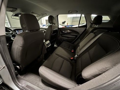 Used 2024 GMC Terrain SLE image 15