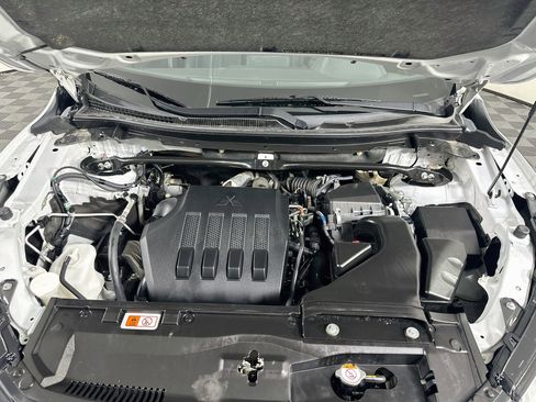 Used 2022 Mitsubishi Eclipse Cross SE FWD image 32