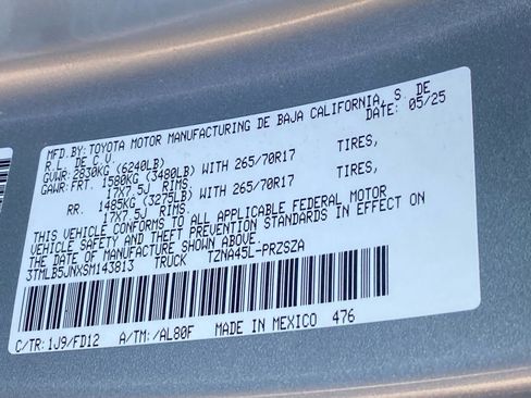 Used 2025 Toyota Tacoma TRD Off-Road image 31