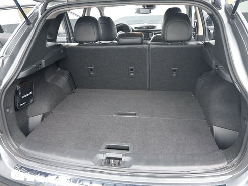 Used 2022 Nissan Rogue Sport SL w/ Premium Package image 11