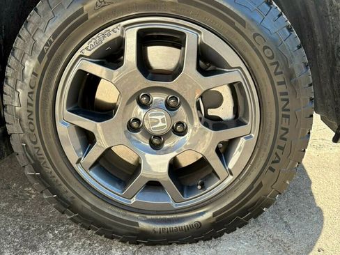 Used 2023 Honda Pilot TrailSport image 35