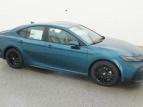 New 2026 Toyota Camry SE image 44