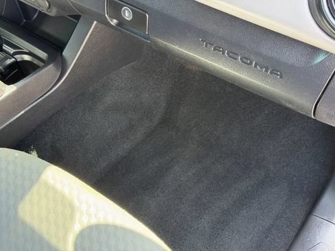 Used 2022 Toyota Tacoma SR5 RWD image 20