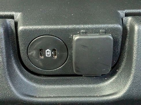 Used 2025 Ford F250 XLT image 14