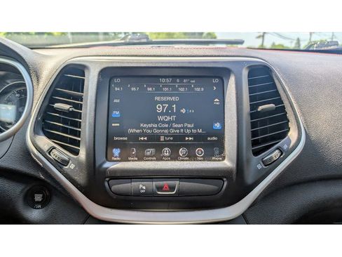 Used 2018 Jeep Cherokee Trailhawk w/ Comfort/Convenience Group image 22