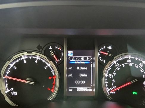 Used 2024 Toyota 4Runner Limited AWD/4WD image 26
