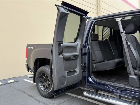 Used 2011 GMC Sierra 1500 SLE w/ Power Tech Package image 20