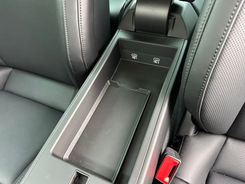 Certified 2024 Porsche 911 Carrera w/ Premium Package image 27