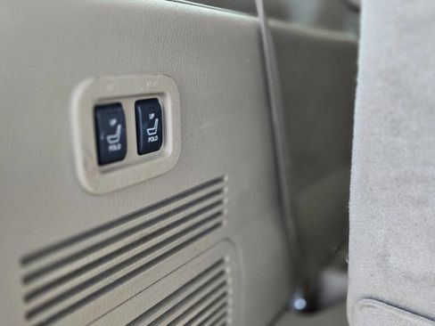Used 2010 Mercury Mountaineer Premier RWD image 22