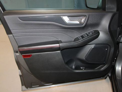 Used 2025 Ford Escape ST-Line Elite w/ Tech Pack #1 image 5