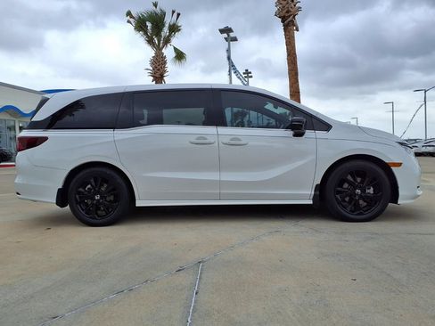 Used 2024 Honda Odyssey Sport image 8