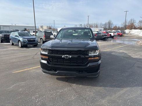 Used 2019 Chevrolet Silverado 1500 Custom w/ Custom Convenience Package image 8