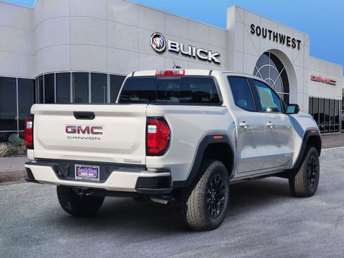 New 2026 GMC Canyon Elevation w/ Convenience Package image 5