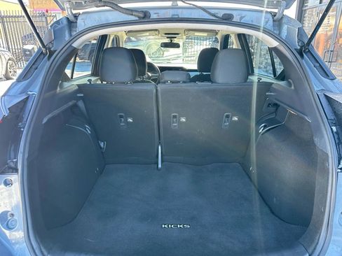 Used 2021 Nissan Kicks SV image 6