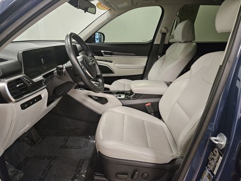 Used 2024 Kia Telluride S w/ S Sunroof Package image 8