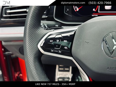 Used 2025 Volkswagen Jetta GLI Autobahn FWD image 28