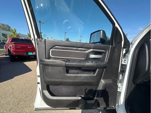 Used 2024 RAM 2500 Big Horn AWD/4WD image 15