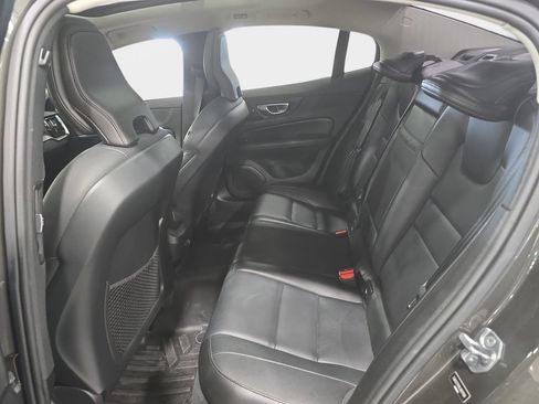 Used 2020 Volvo S60 T6 Momentum AWD/4WD image 26