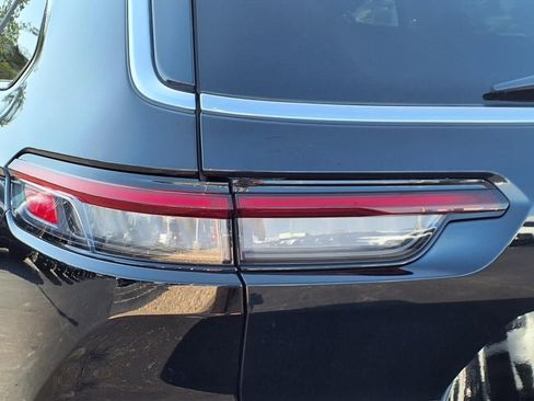 Certified 2021 Jeep Grand Cherokee L Limited image 28