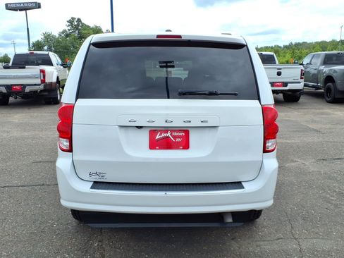 Used 2019 Dodge Grand Caravan SXT FWD image 4