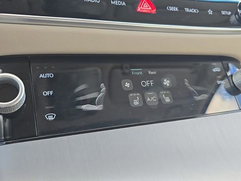 New 2026 Genesis GV70 2.5T Select image 24