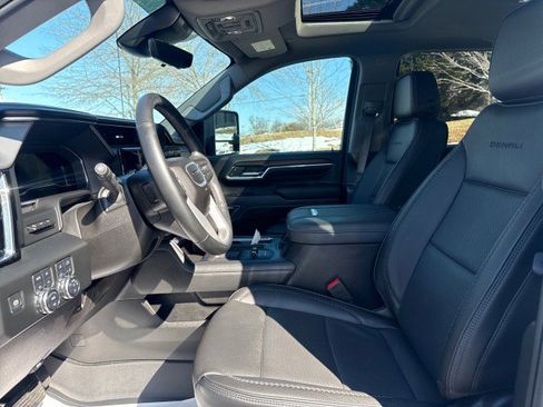 Used 2024 GMC Sierra 2500 Denali w/ Denali Reserve Package image 26