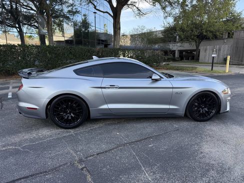 Used 2021 Ford Mustang GT Premium image 9