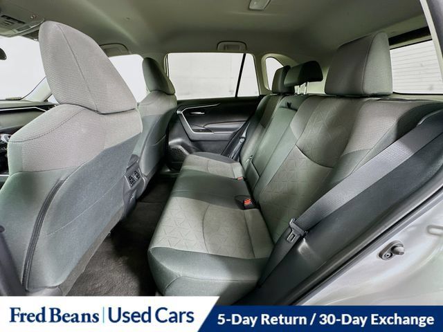 Used 2023 Toyota RAV4 XLE AWD/4WD image 28