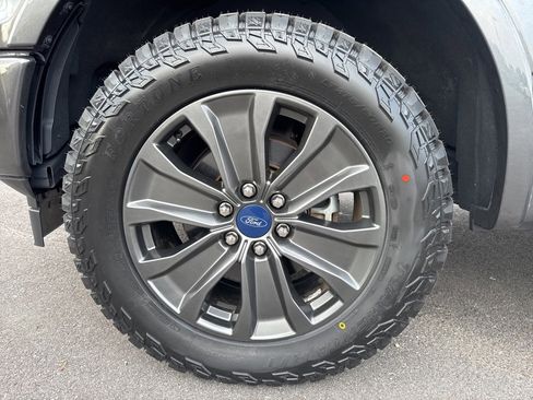 Used 2018 Ford F150 Lariat image 14