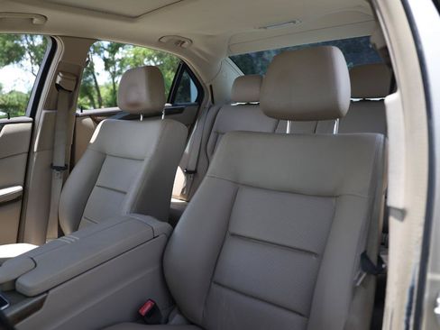 Used 2010 Mercedes-Benz E 350 4MATIC Sedan image 6