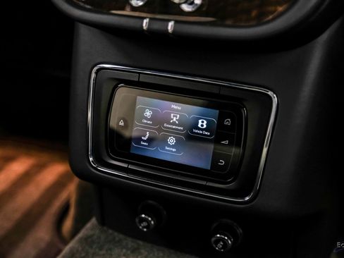 Used 2019 Bentley Bentayga image 79