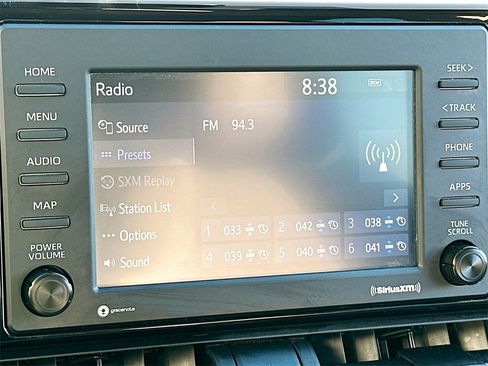 Used 2021 Toyota RAV4 XLE image 11