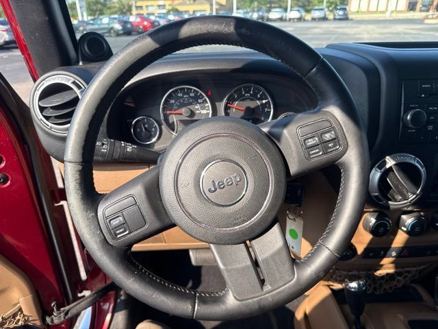 Used 2012 Jeep Wrangler Unlimited Sahara w/ Mopar Chrome Edition Group AWD/4WD image 26