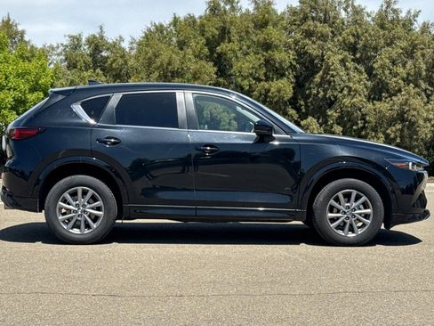 Used 2025 MAZDA CX-5 AWD 2.5 S w/ Preferred Package image 3