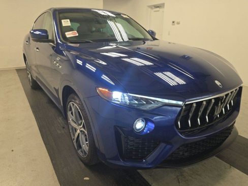 Used 2022 Maserati Levante GT AWD/4WD image 6