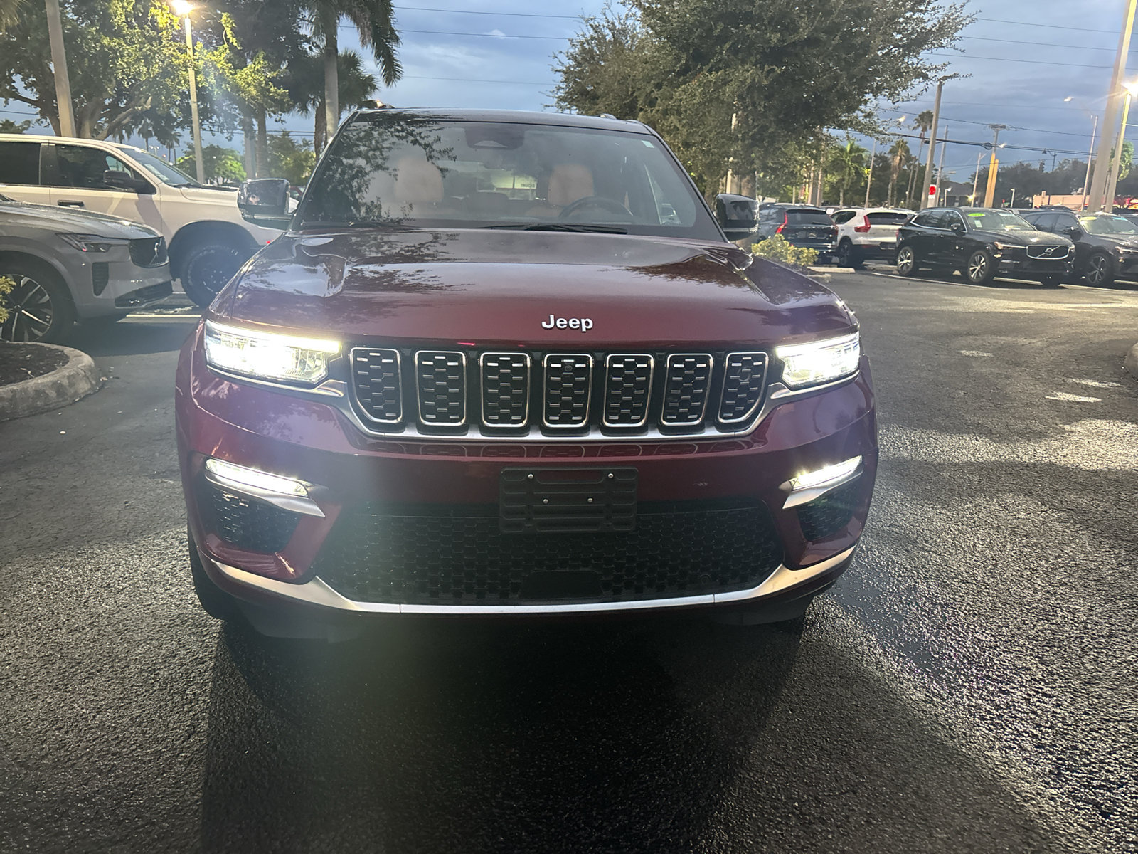 Used 2024 Jeep Grand Cherokee Summit AWD/4WD image 11