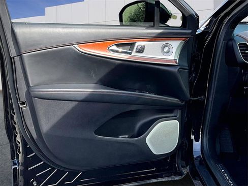 Used 2019 Lincoln Nautilus Black Label image 19