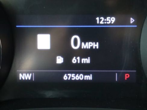 Used 2022 Buick Encore GX Essence w/ Advanced Technology Package FWD image 28