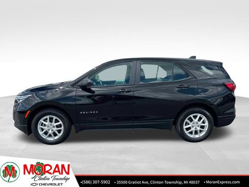 Certified 2024 Chevrolet Equinox LS w/ Driver Confidence II Package FWD image 3