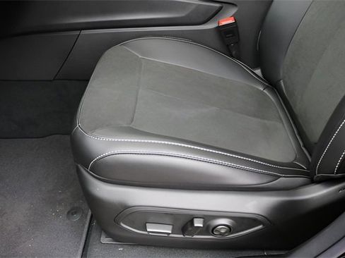 New 2026 Jeep Grand Cherokee Altitude image 13